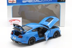 Ford Mustang Shelby GT500 Baujahr 2020 blau 1:18 Maisto