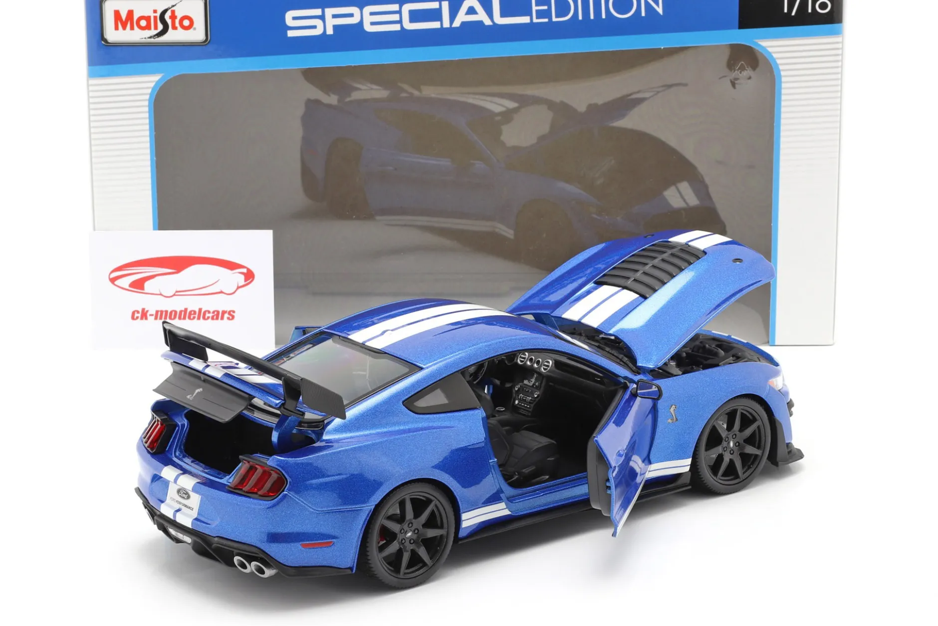 Ford Mustang Shelby GT500 Baujahr 2020 blau 1:18 Maisto