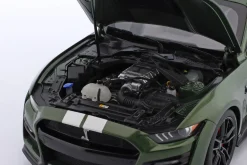 Ford Mustang Shelby GT500 dunkelgrün / weiß 1:18 AUTOart