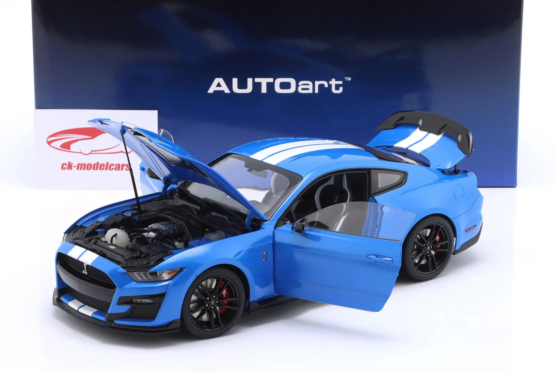 Ford Mustang Shelby GT500 grabber blau / weiße Streifen 1:18 AUTOart