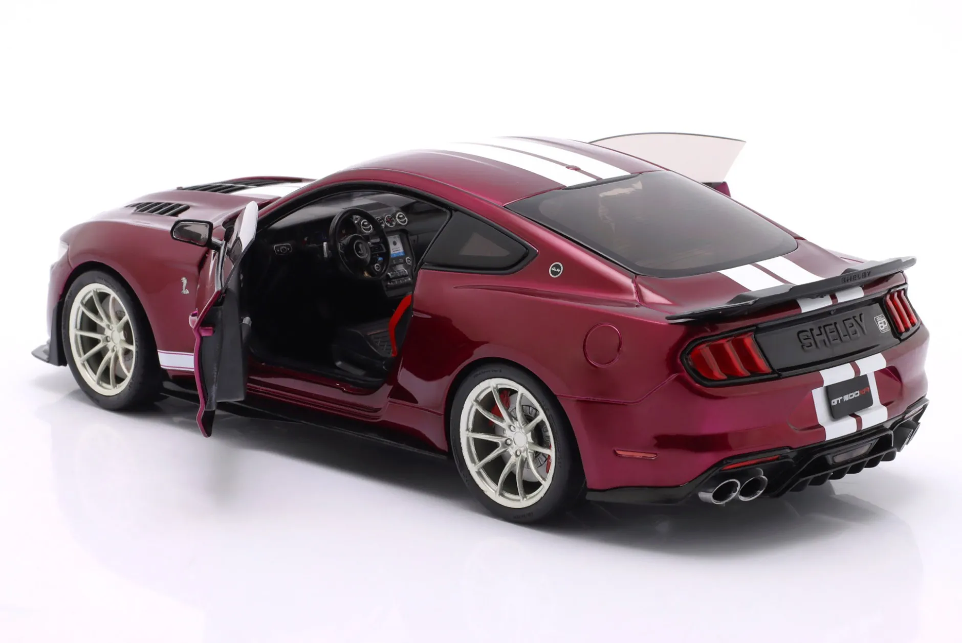 Ford Mustang Shelby GT500KR Baujahr 2023 lila metallic 1:18 Solido