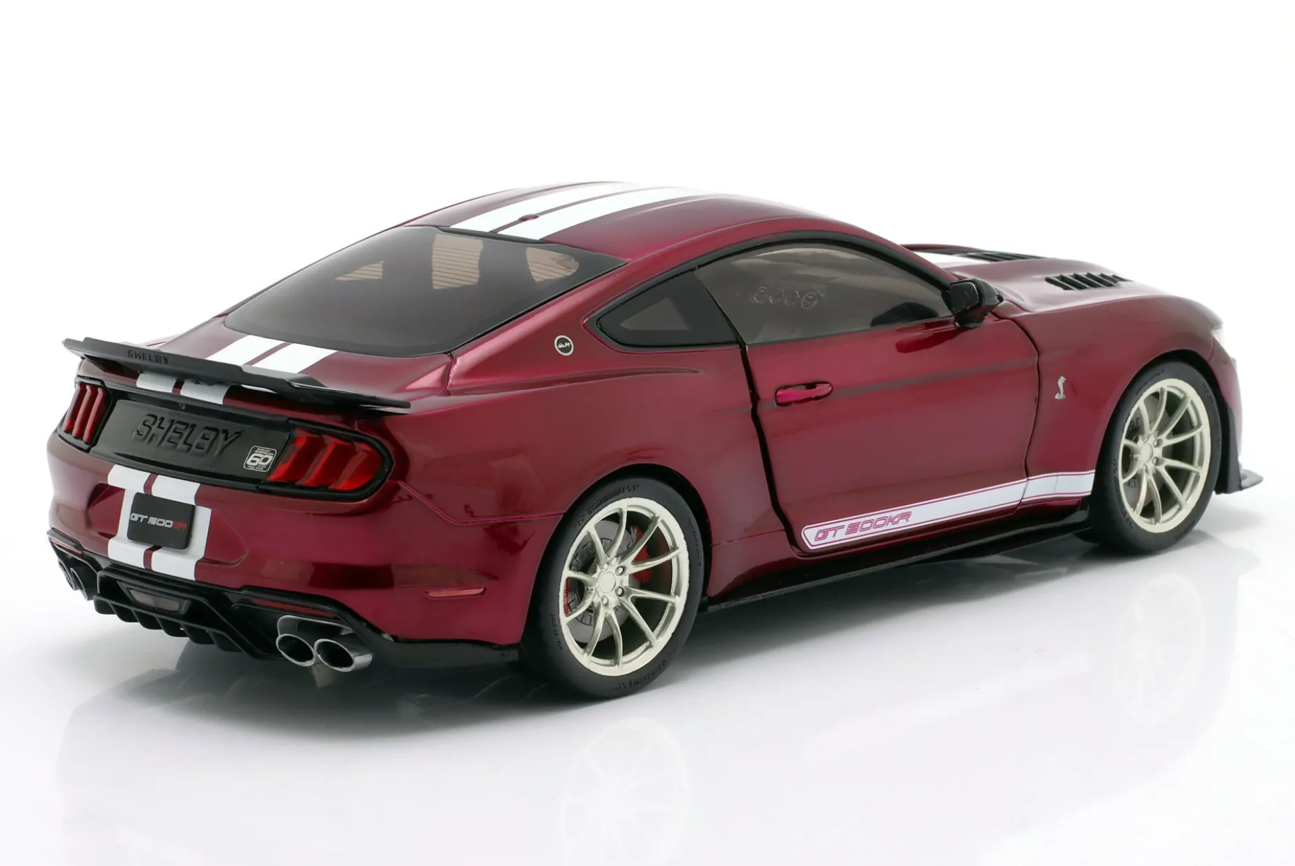 Ford Mustang Shelby GT500KR Baujahr 2023 lila metallic 1:18 Solido