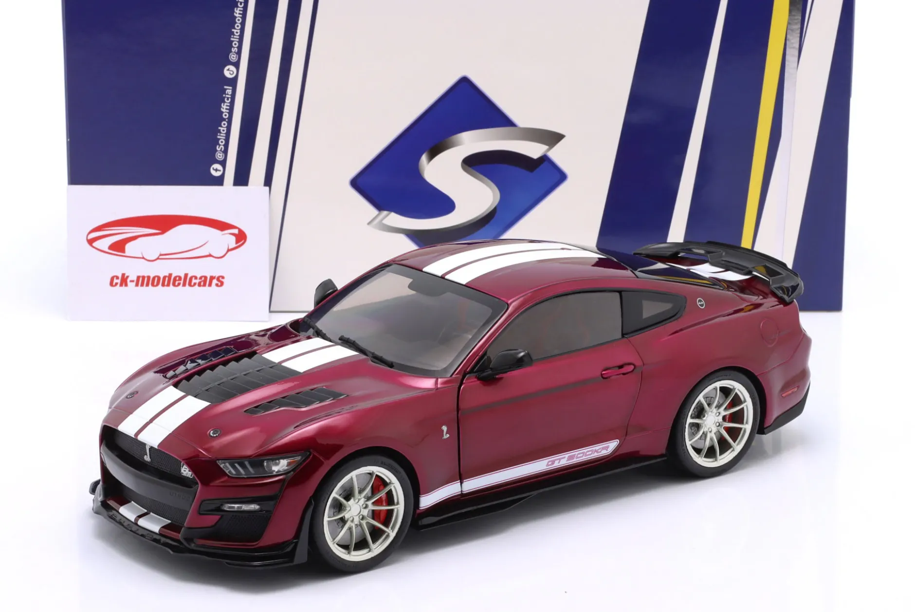 Ford Mustang Shelby GT500KR Baujahr 2023 lila metallic 1:18 Solido