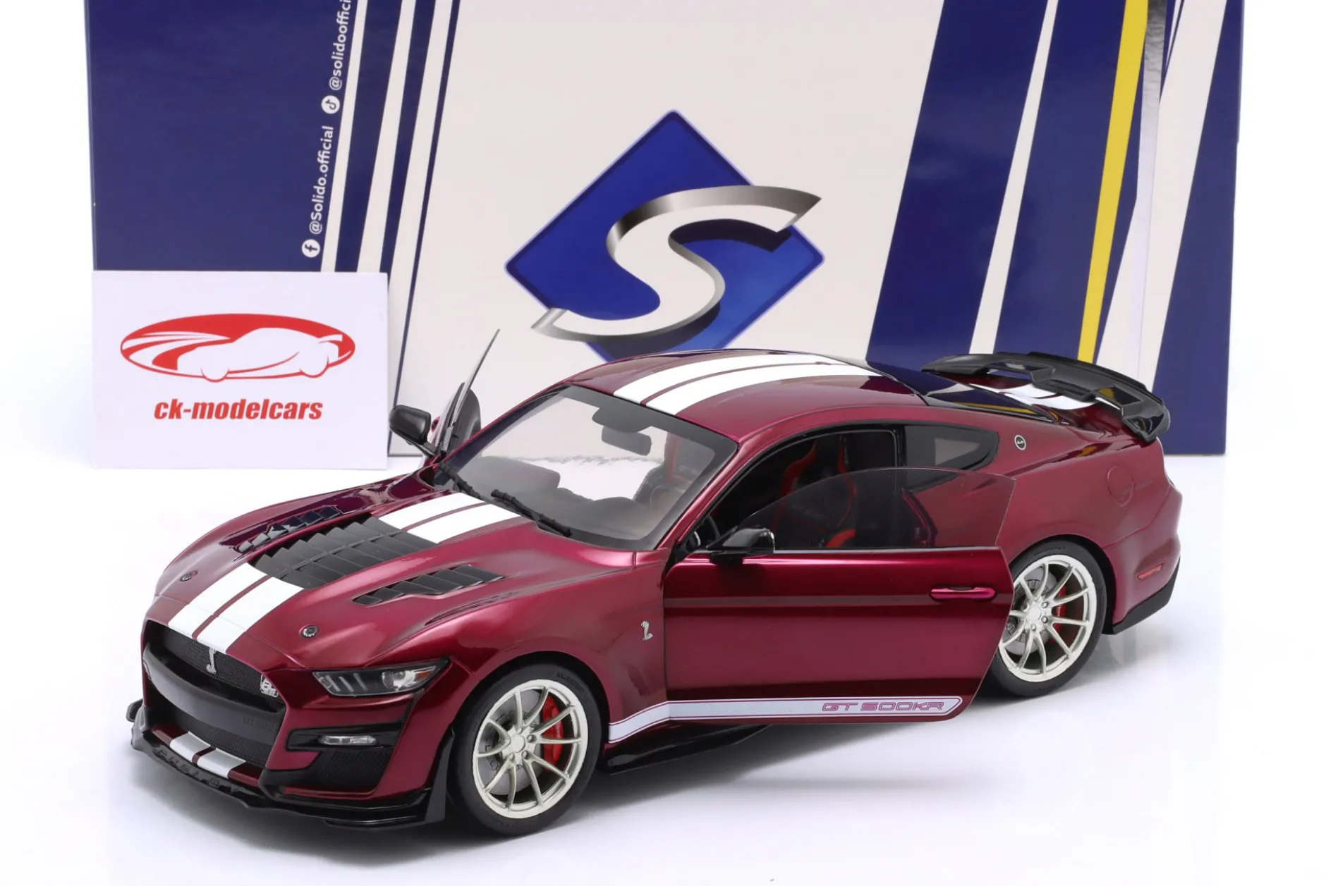 Ford Mustang Shelby GT500KR Baujahr 2023 lila metallic 1:18 Solido