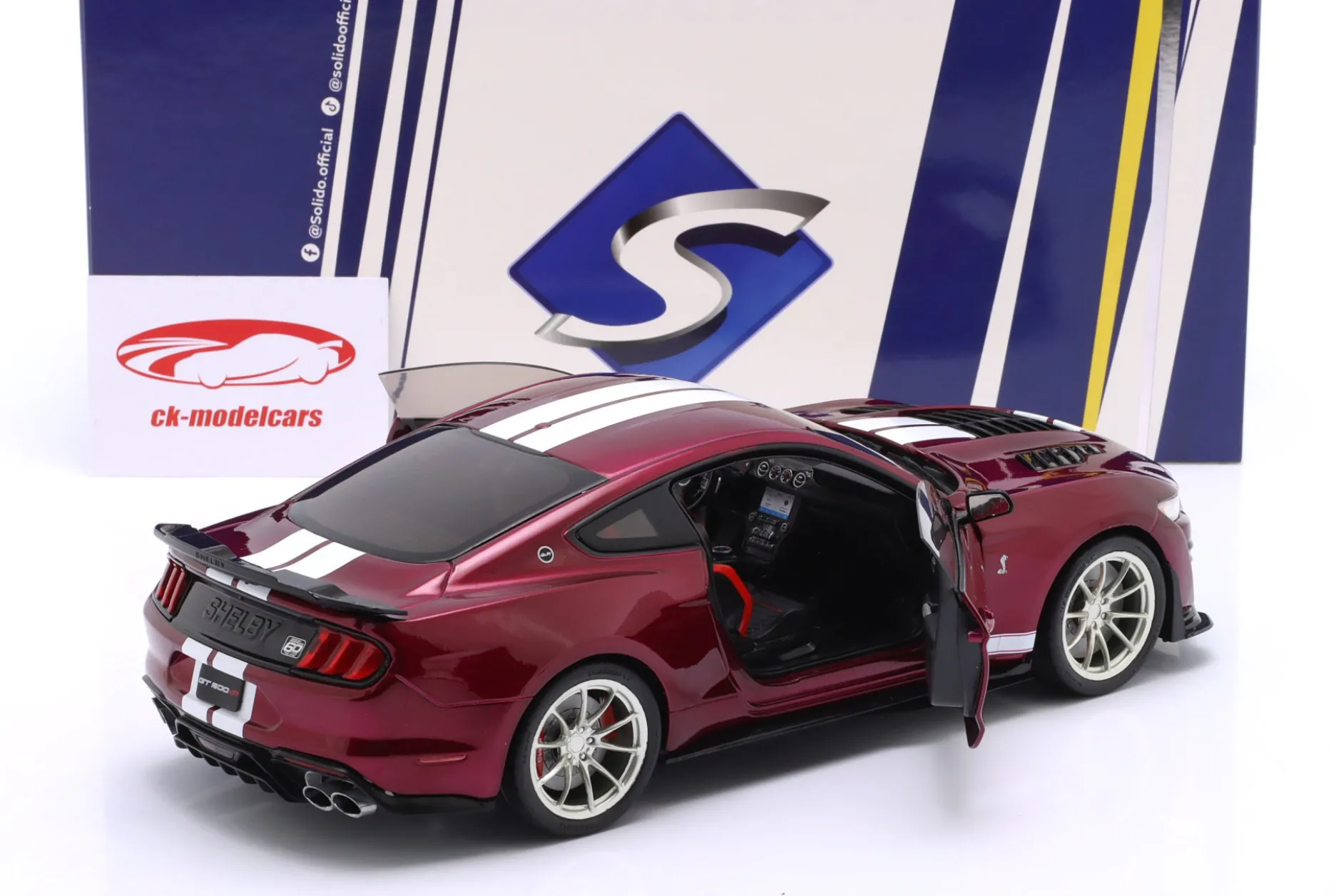 Ford Mustang Shelby GT500KR Baujahr 2023 lila metallic 1:18 Solido
