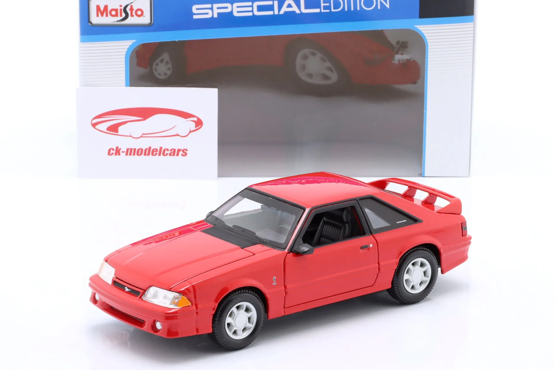 Ford Mustang SVT Cobra Baujahr 1993 rot 1:24 Maisto