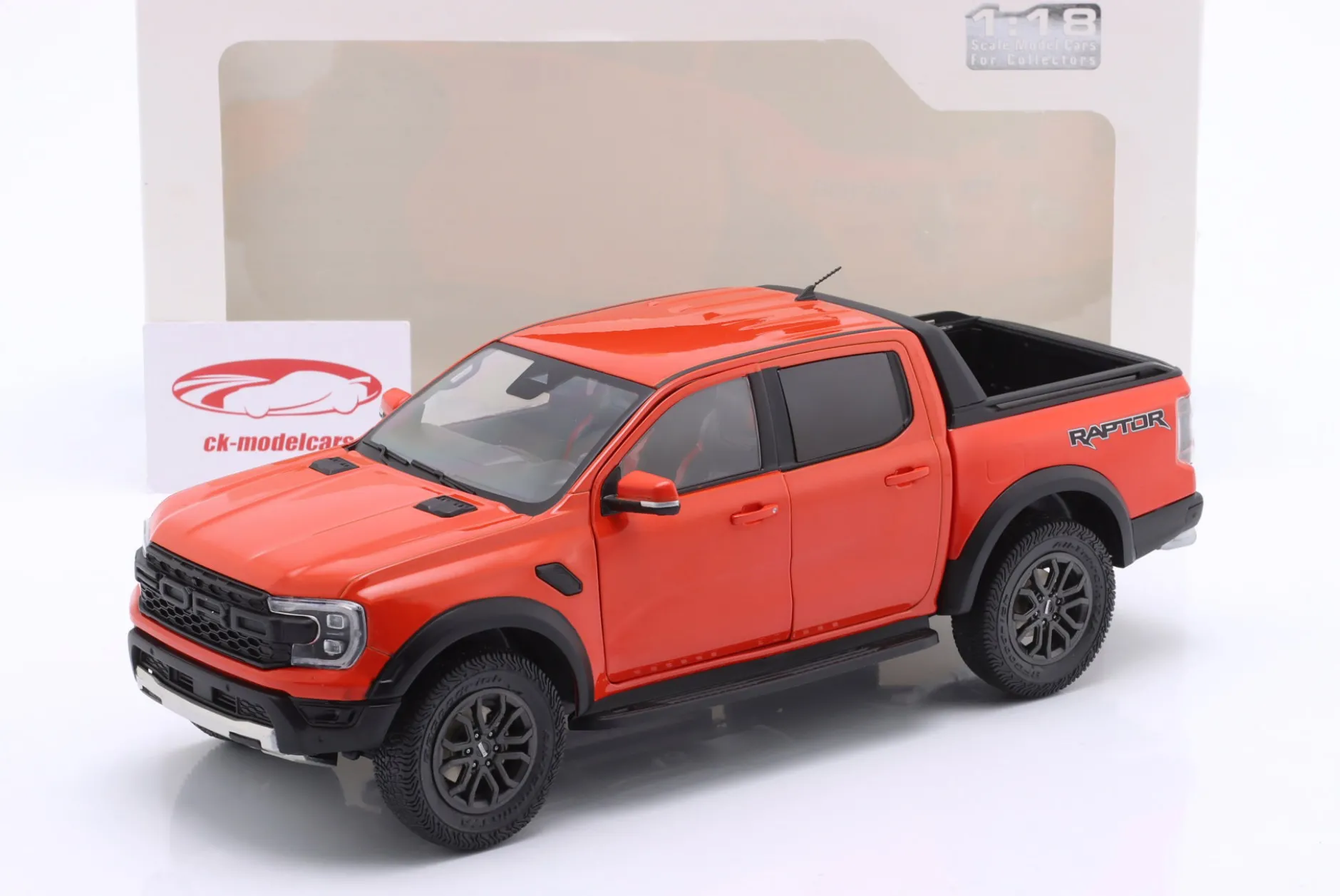 Ford Ranger Raptor Pick-Up Baujahr 2024 orange 1:18 Solido
