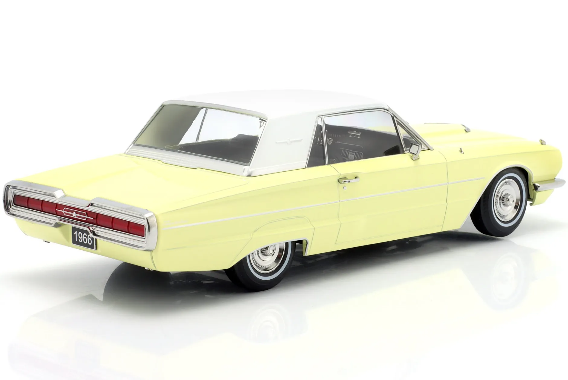 Ford Thunderbird Hardtop Coupe Baujahr 1966 hellgelb / weiß 1:18 KK-Scale