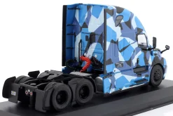 Freightliner Cascadia Sattelzugmaschine 2018 blau / tarnfarben 1:43 Hachette