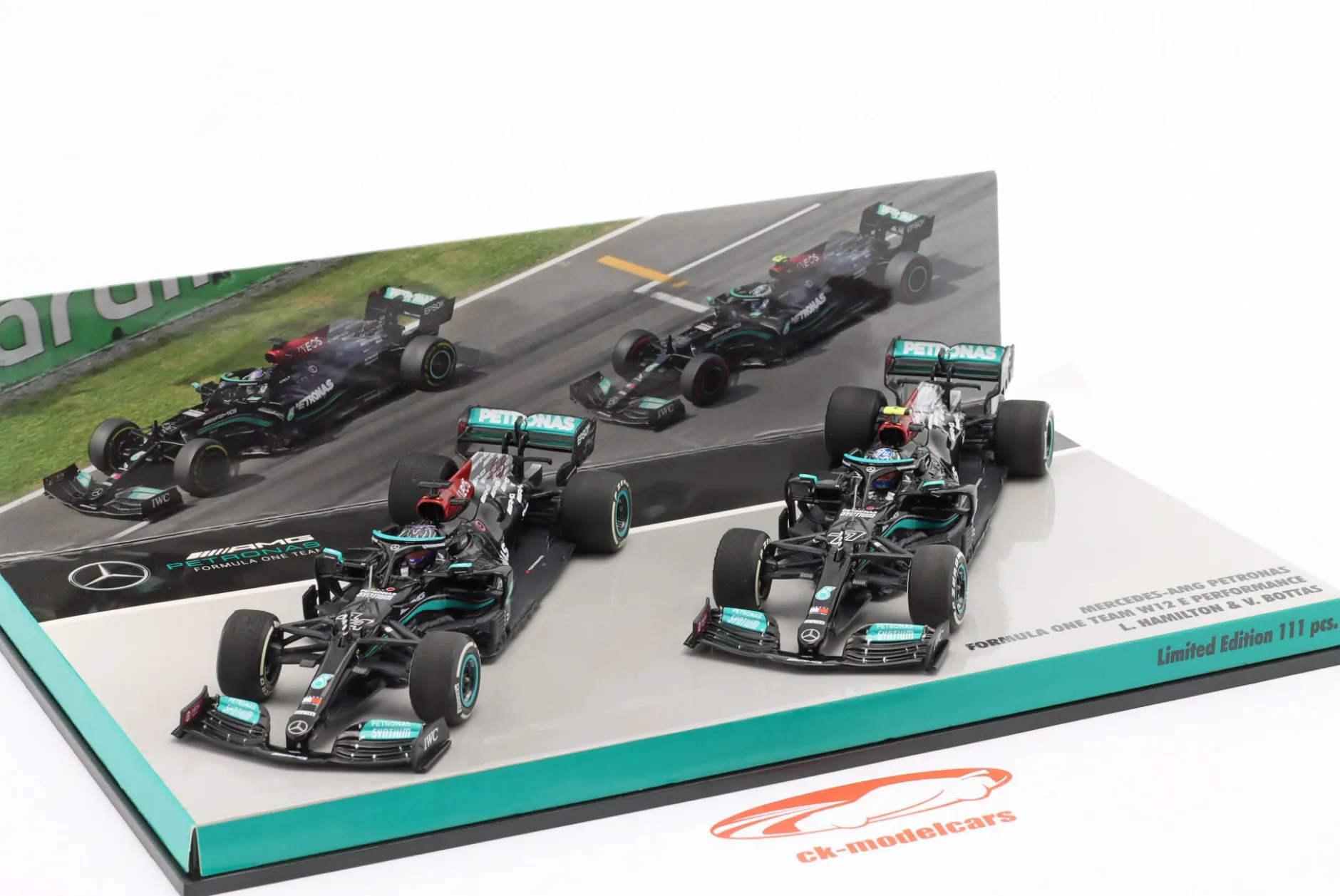 Hamilton #44 & Bottas #77 2-Car Set Mercedes-AMG F1 W12 Formel 1 2021 1:43 Minichamps