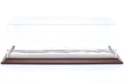 Hochwertige Acryl Vitrine mit Diorama-Bodenplatte Snow Road 1:43 Atlantic