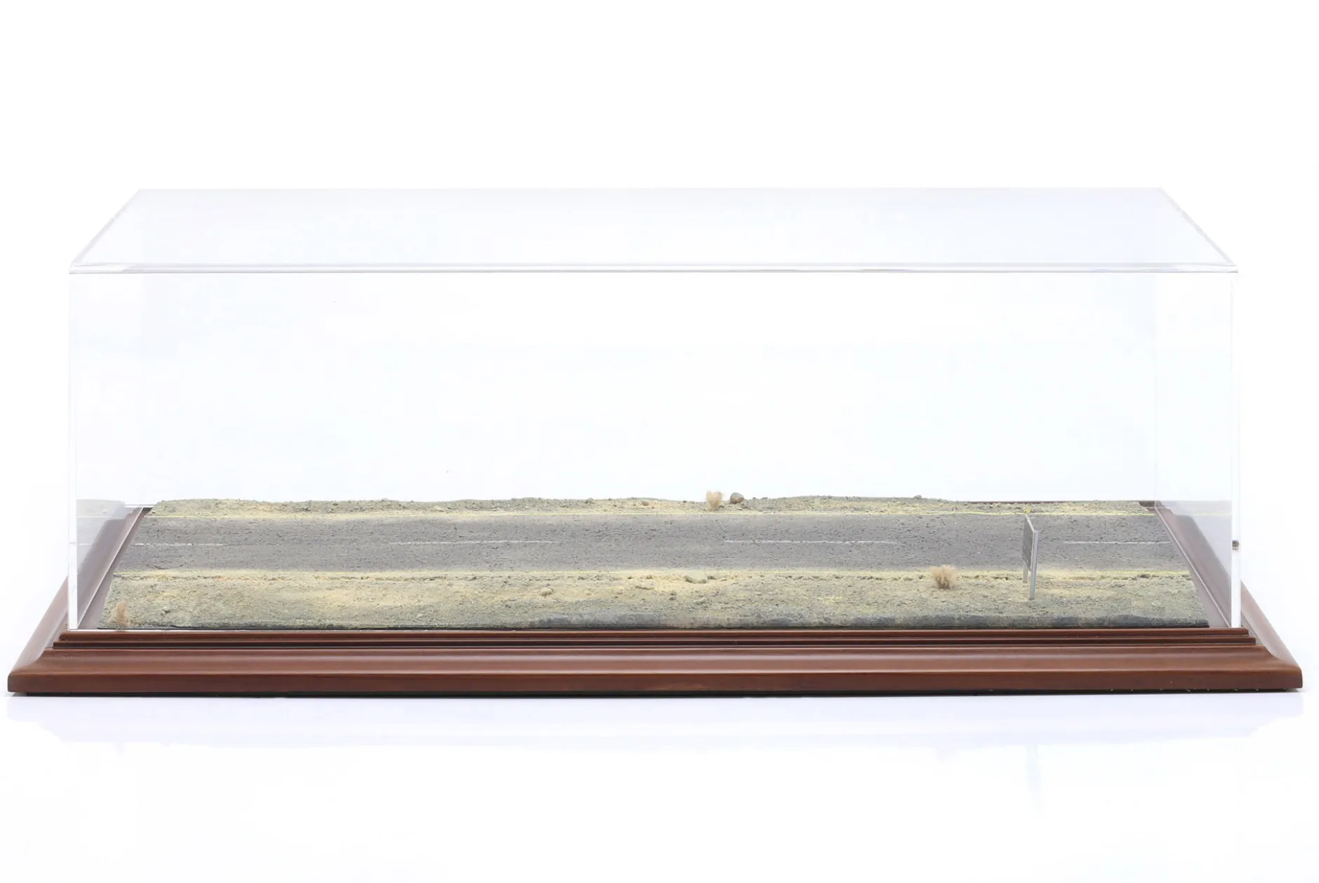 Hochwertige Acryl Vitrine mit Diorama-Bodenplatte Middle East Desert 1:43 Atlantic