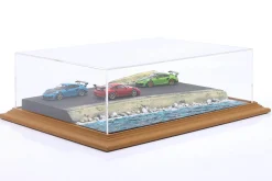 Hochwertige Acryl Vitrine mit Diorama-Bodenplatte Ocean Drive 1:24 / 1:18 Atlantic