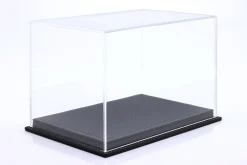 Hochwertige Acryl-Vitrine Mulhouse mit karbonschwarzem Leder-Boden für Helme 1:2 Atlantic