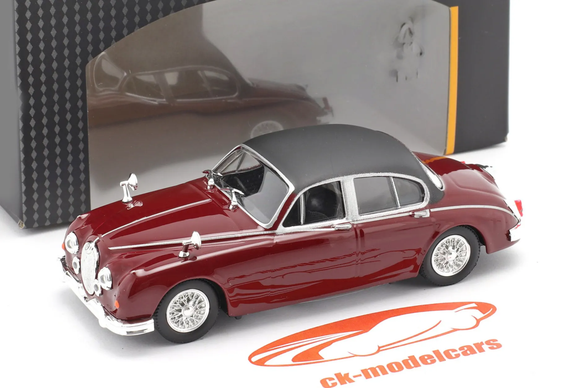 Jaguar MK II TV-Serie Inspector Morse (1987-2000) dunkelrot 1:43 Cararama