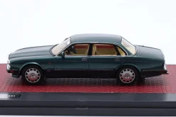 Jaguar XJR (J40) Baujahr 1991-1995 blau metallic 1:43 Matrix