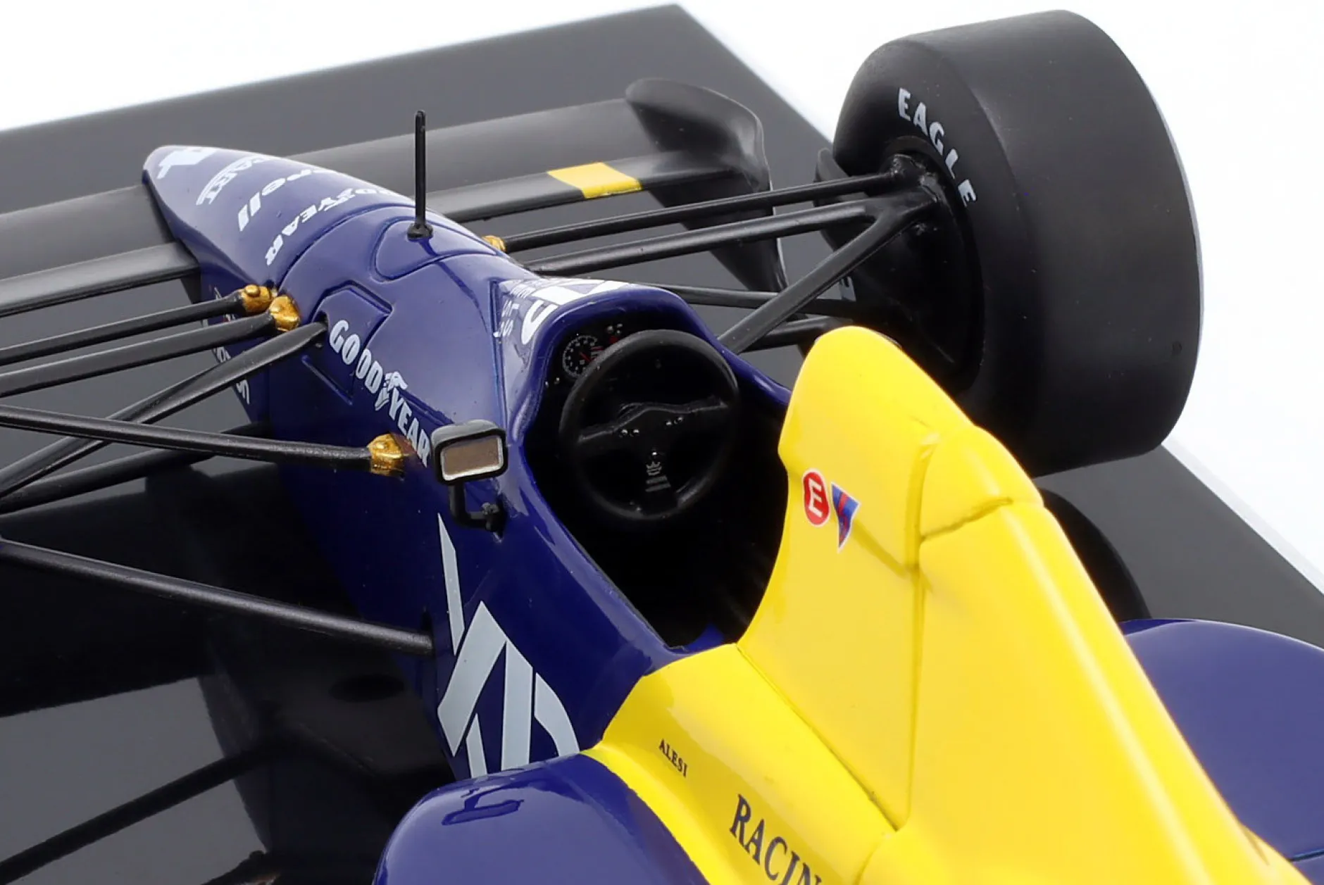 Jean Alesi Tyrrell 018 #4 Formel 1 1989 1:24 Premium Collectibles
