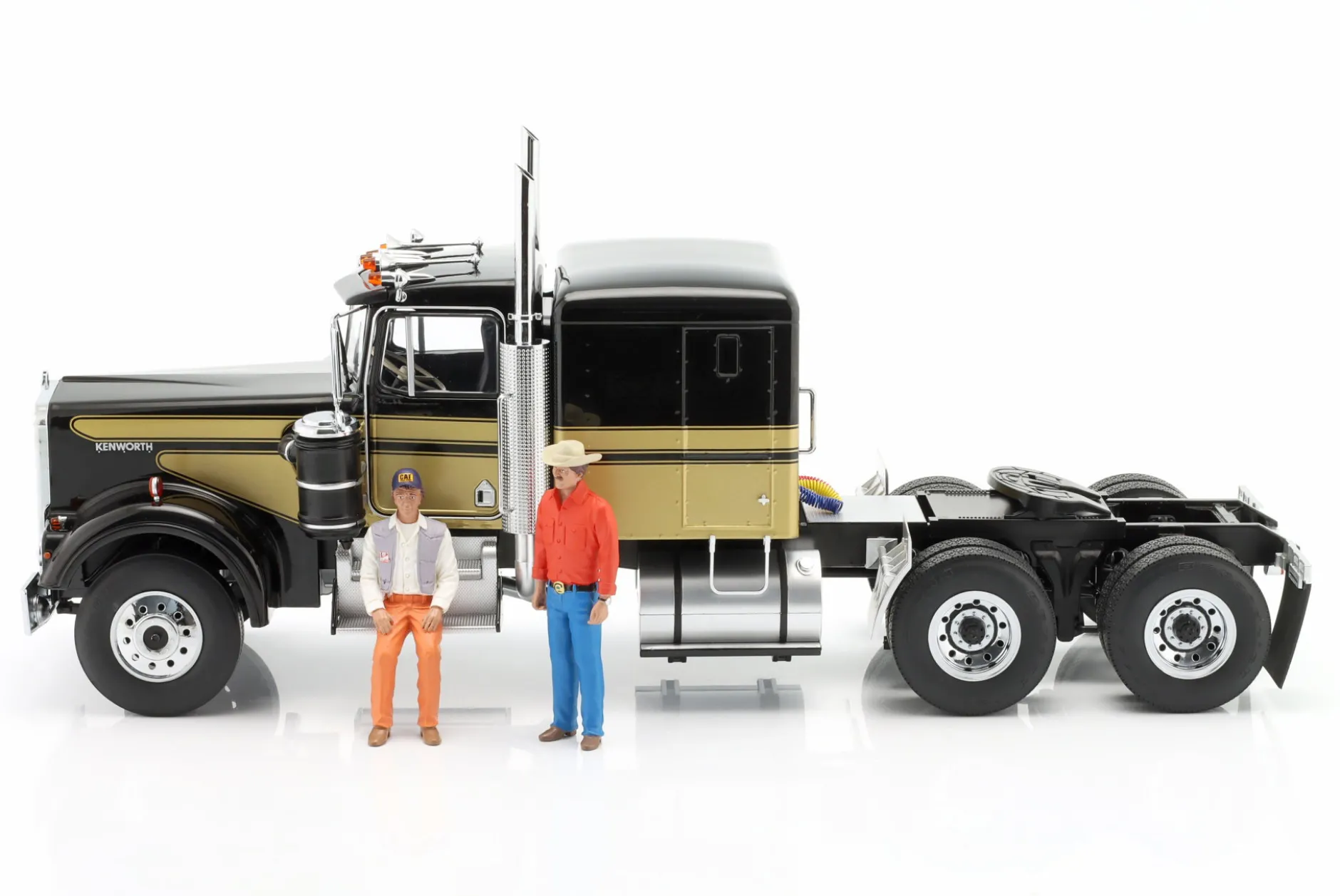 Kenworth W900 Sattelzugmaschine schwarz / gold 1:18 Road Kings