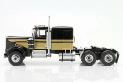 Kenworth W900 Sattelzugmaschine schwarz / gold 1:18 Road Kings