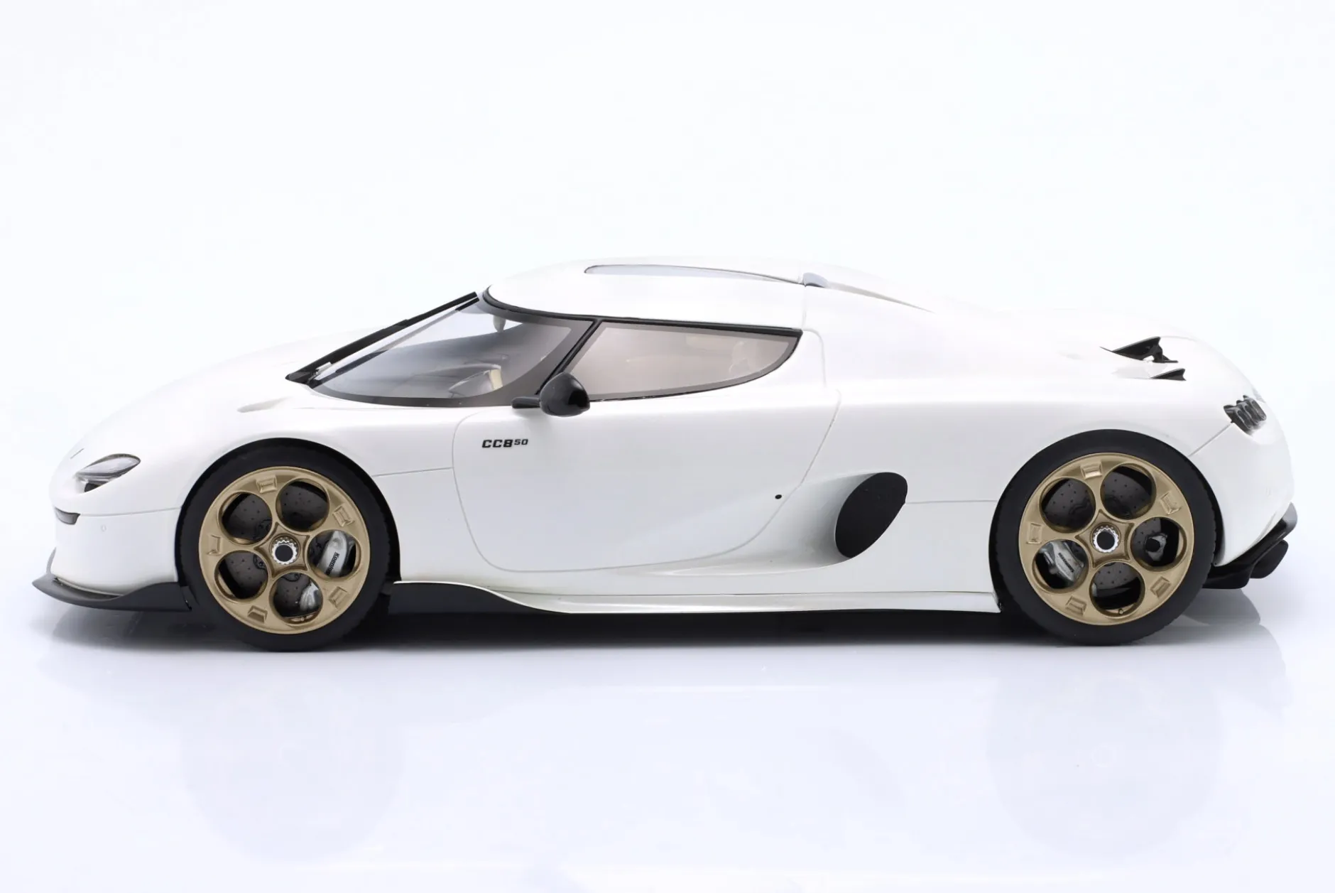 Koenigsegg CC850 Baujahr 2024 weiß 1:18 GT-Spirit