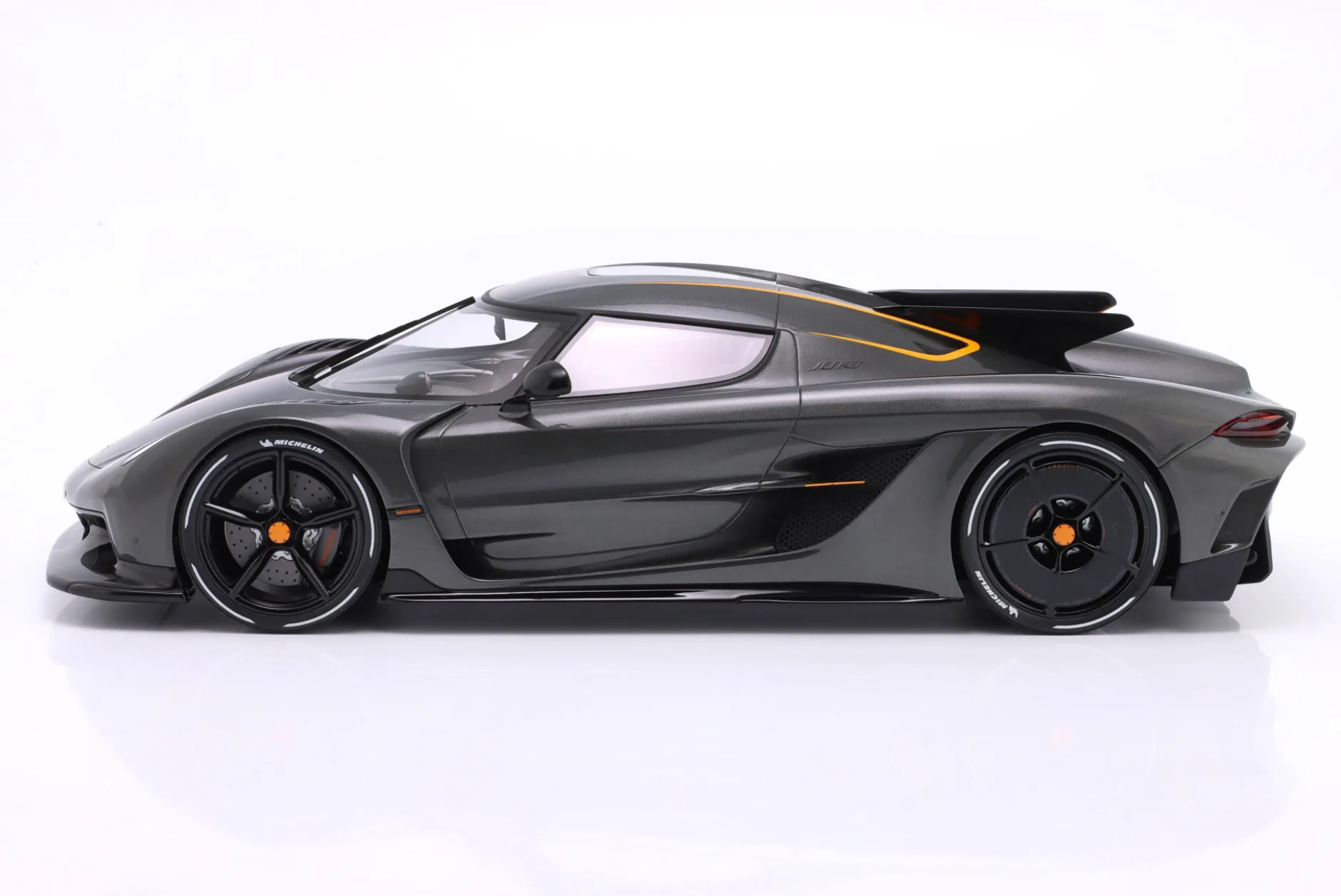 Koenigsegg Jesko Absolut Baujahr 2024 graphitgrau 1:12 GT-Spirit