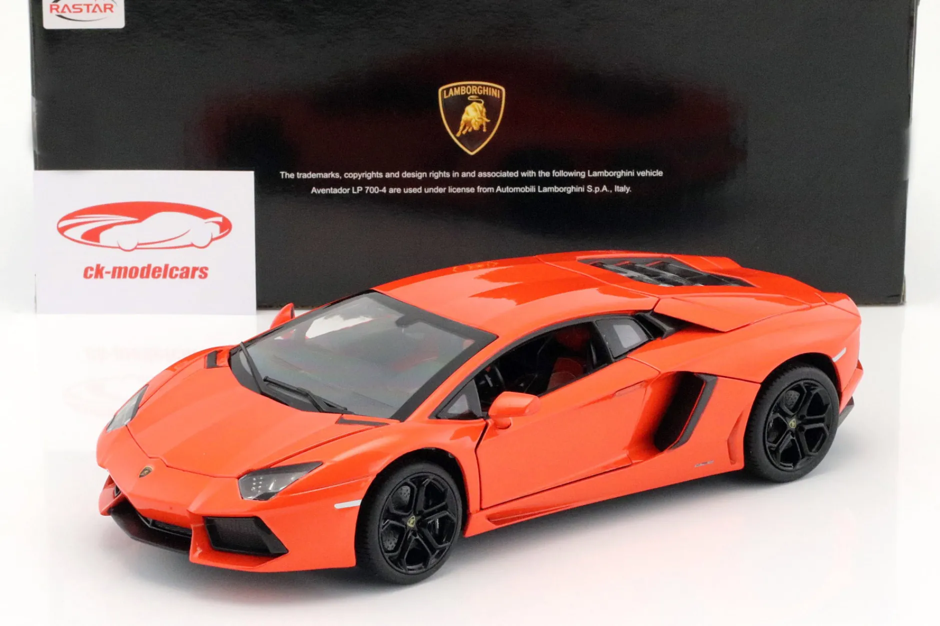 Lamborghini Aventador LP 700-4 orange 1:18 Rastar