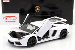 Lamborghini Aventador 700-4 weiß 1:18 Rastar