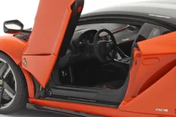 Lamborghini Centenario Baujahr 2016 perl orange 1:18 AUTOart