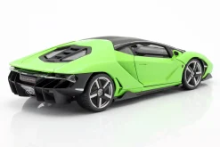 Lamborghini Centenario LP770-4 Baujahr 2016 grün 1:18 Maisto
