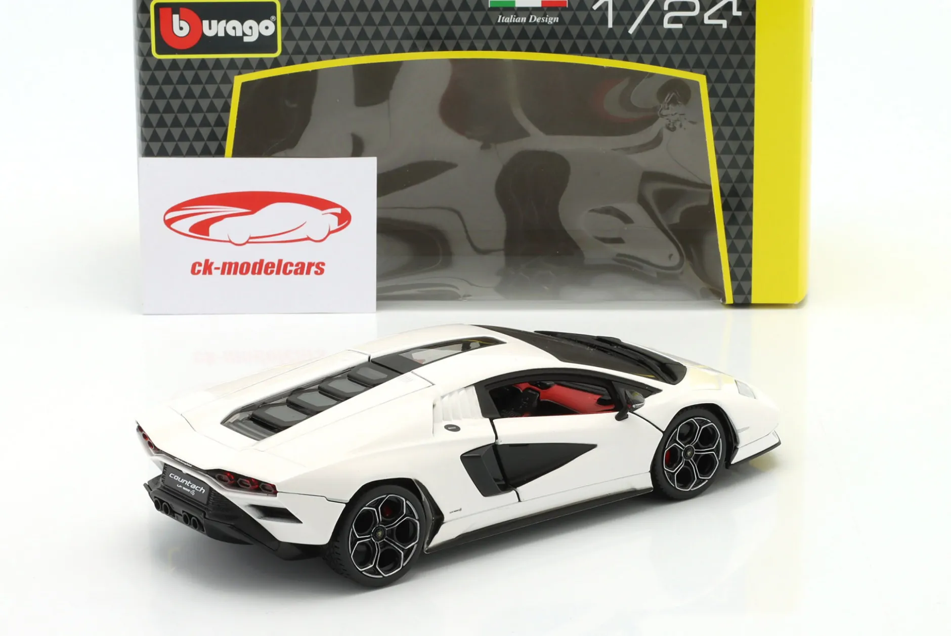 Lamborghini Countach LPI 800-4 Baujahr 2022 weiß 1:24 Bburago