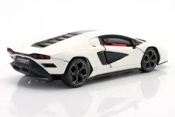 Lamborghini Countach LPI 800-4 Baujahr 2022 weiß 1:24 Bburago