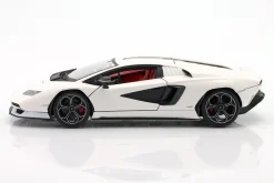 Lamborghini Countach LPI 800-4 Baujahr 2022 weiß 1:24 Bburago