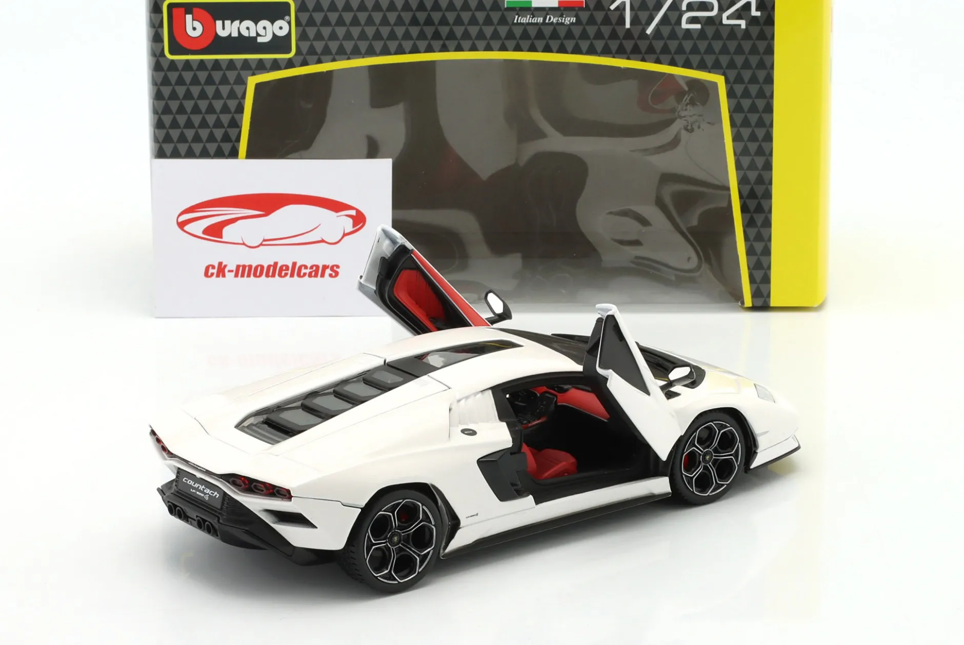 Lamborghini Countach LPI 800-4 Baujahr 2022 weiß 1:24 Bburago