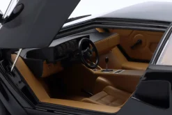 Lamborghini Countach LP 5000 S QV Baujahr 1985 schwarz 1:12 KK-Scale