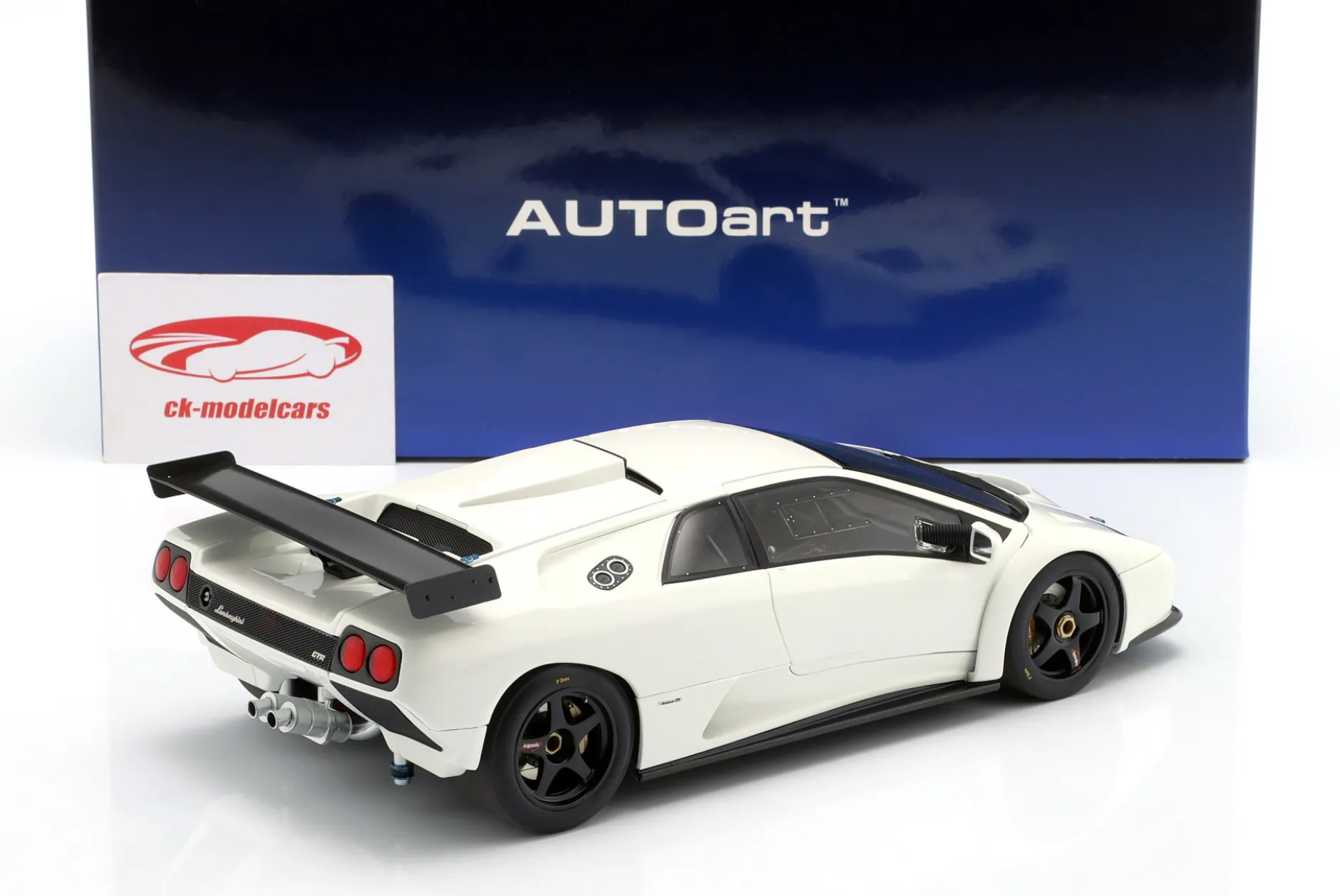 Lamborghini Diablo GTR Baujahr 1999 weiß 1:18 AUTOart