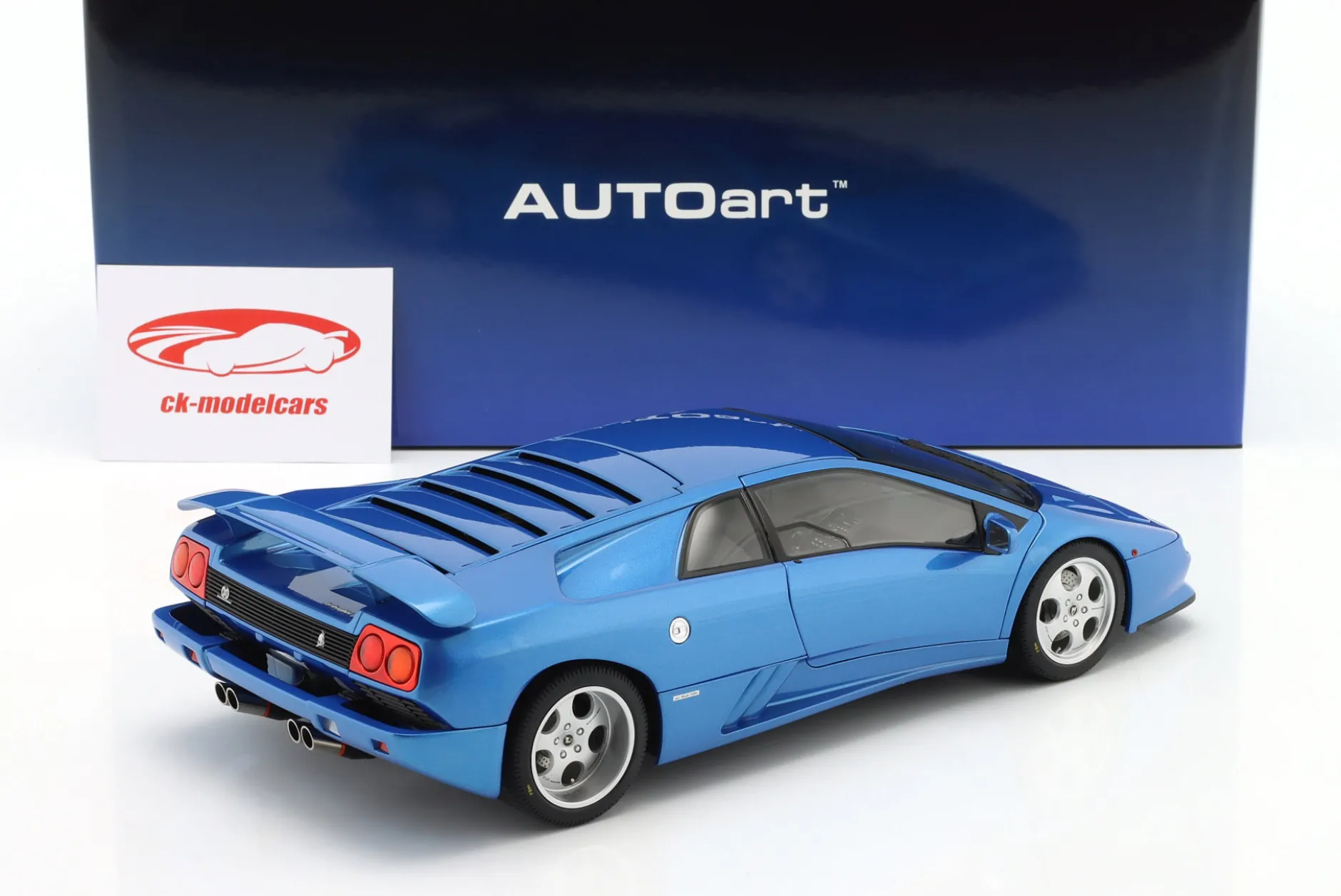 Lamborghini Diablo SE30 Baujahr 1993 blau metallic 1:18 AUTOart
