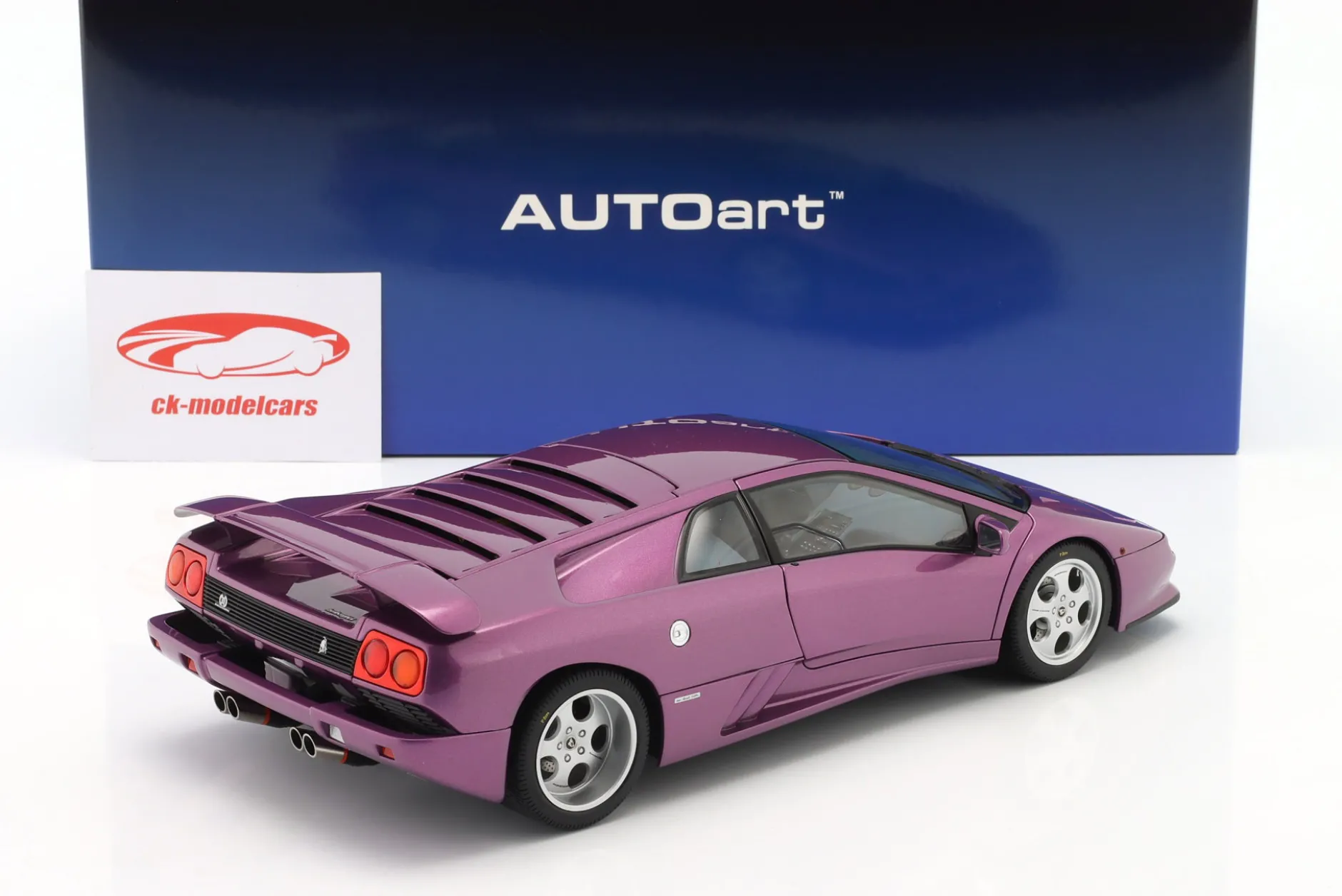 Lamborghini Diablo SE30 Baujahr 1993 violett metallic 1:18 AUTOart