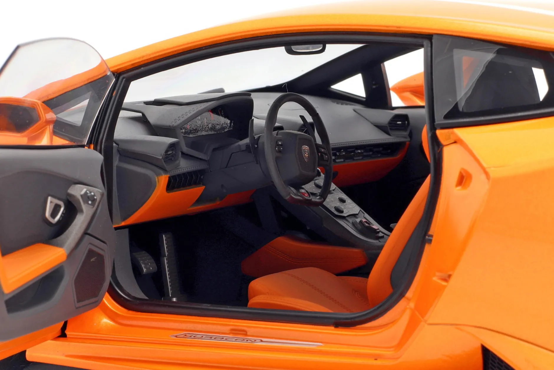 Lamborghini Huracan LP610-4 Baujahr 2014 borealis orange 1:12 AUTOart