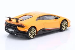 Lamborghini Huracan Performante Baujahr 2017 orange metallic 1:43 Bburago