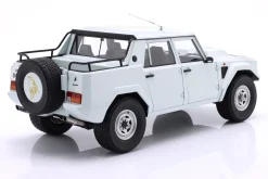 Lamborghini LM002 Pick-Up weiß 1:18 AUTOart