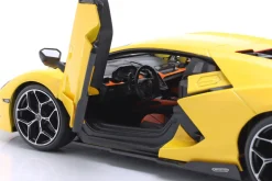 Lamborghini Revuelto Hybrid Baujahr 2023 gelb 1:18 Maisto