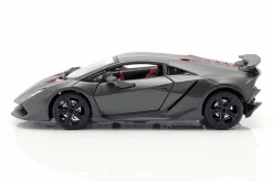 Lamborghini Sesto Elemento grau metallic 1:24 Bburago