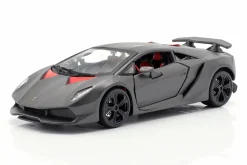 Lamborghini Sesto Elemento grau metallic 1:24 Bburago