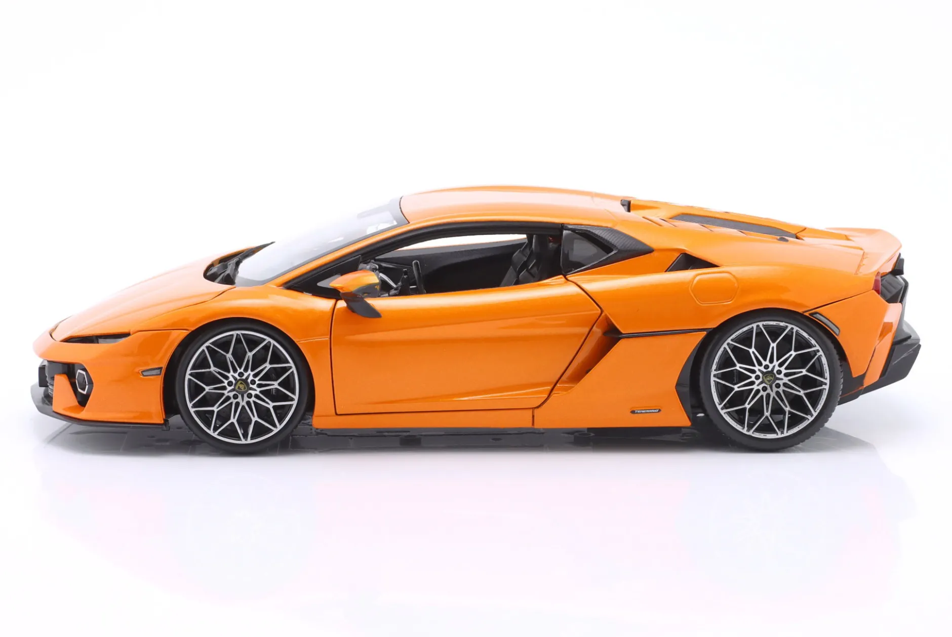 Lamborghini Temerario Baujahr 2024 orange 1:18 Bburago