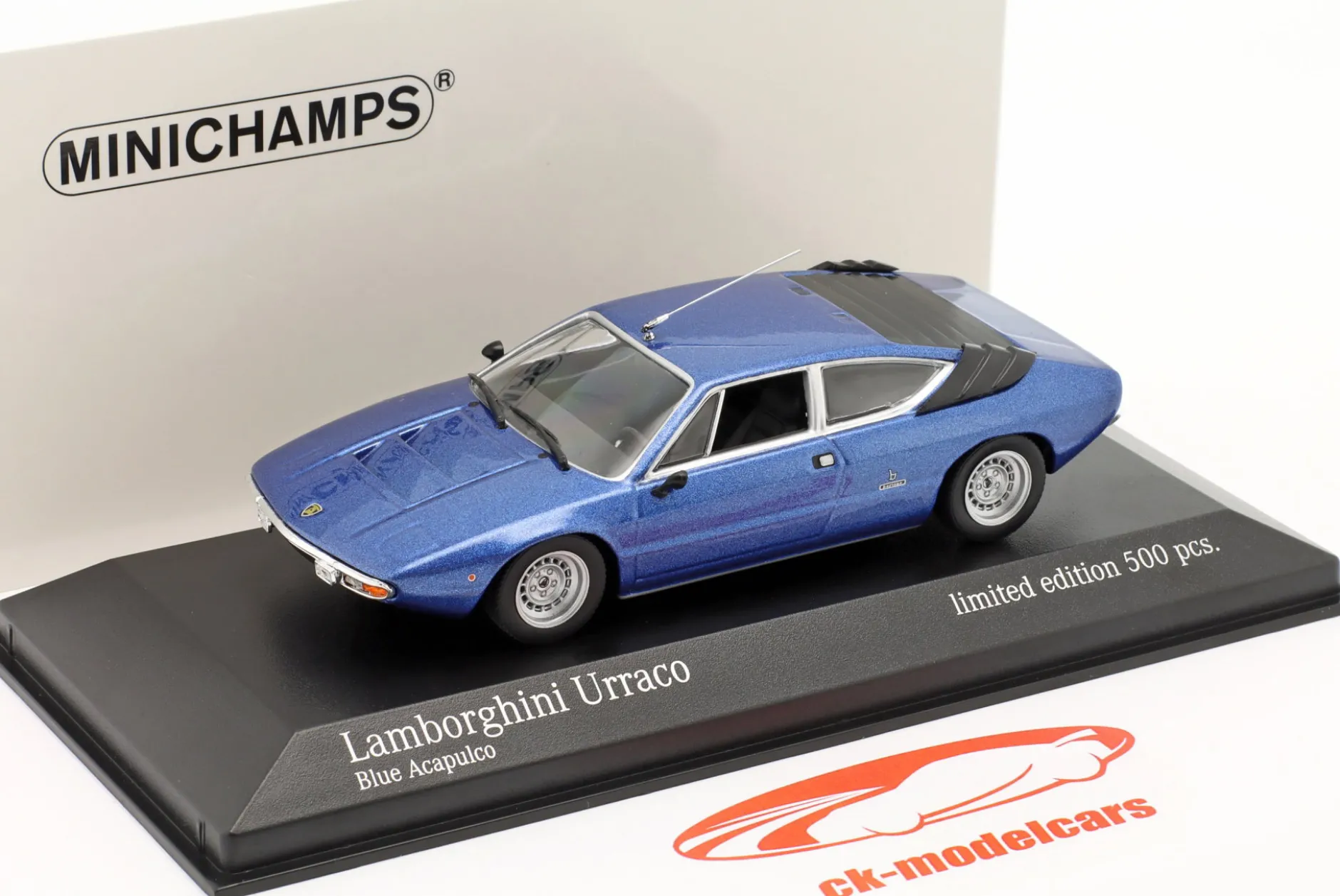 Lamborghini Urraco Baujahr 1974 blau metallic 1:43 Minichamps