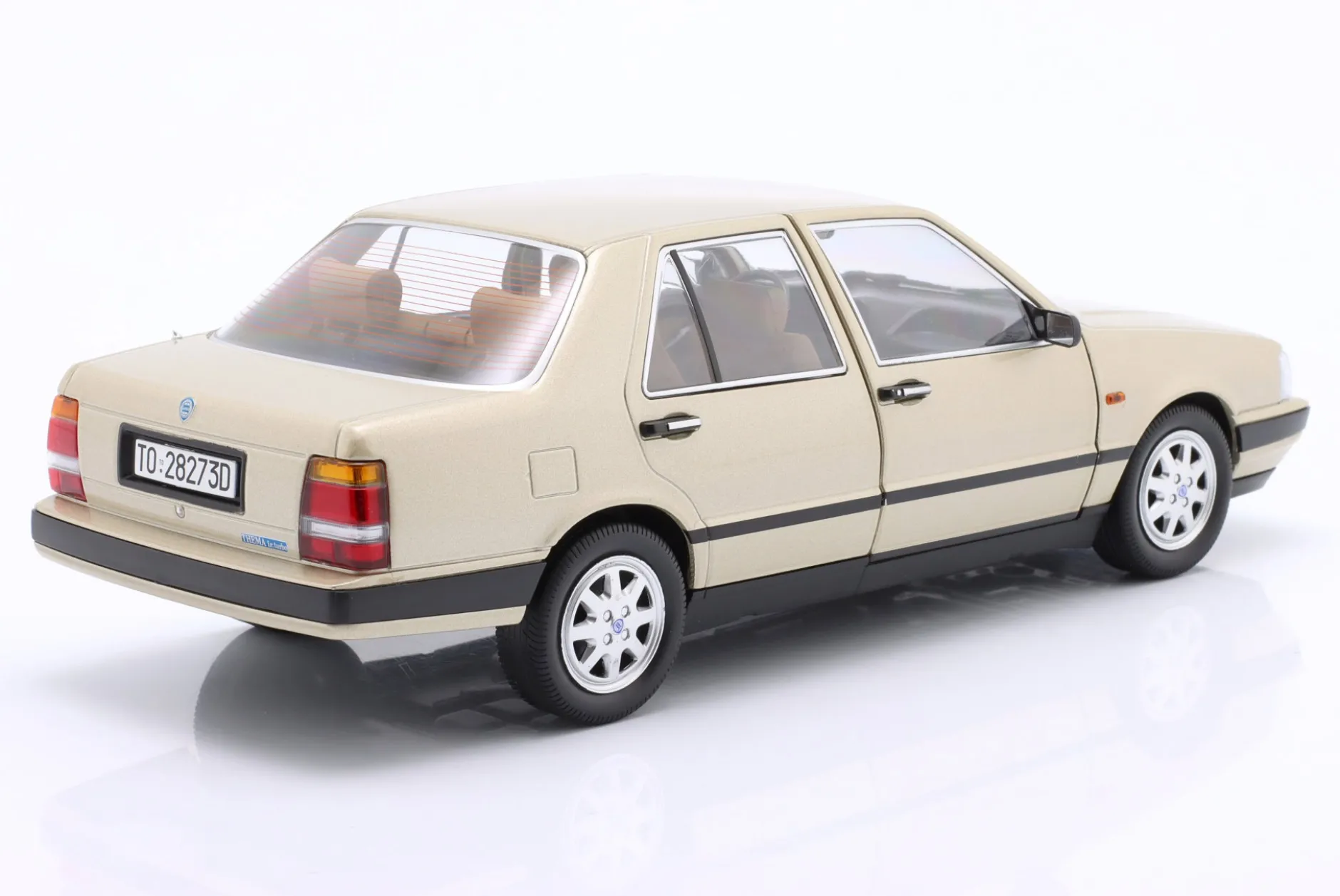Lancia Thema Turbo i.e. 1S Baujahr 1984 platin metallic 1:18 MITICA