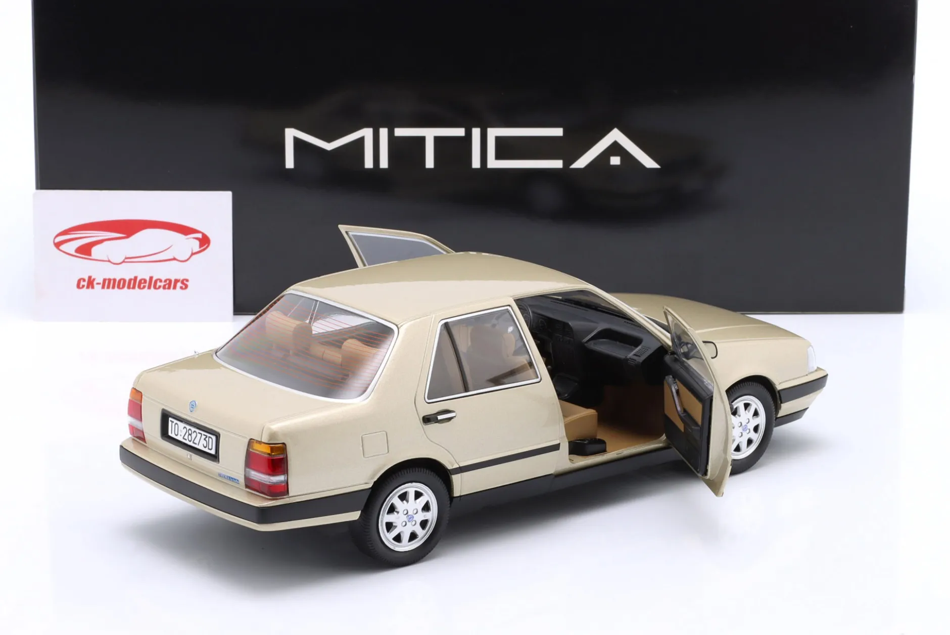 Lancia Thema Turbo i.e. 1S Baujahr 1984 platin metallic 1:18 MITICA