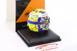 Lando Norris #4 McLaren F1 Team Formel 1 2019 Helm 1:5 Spark