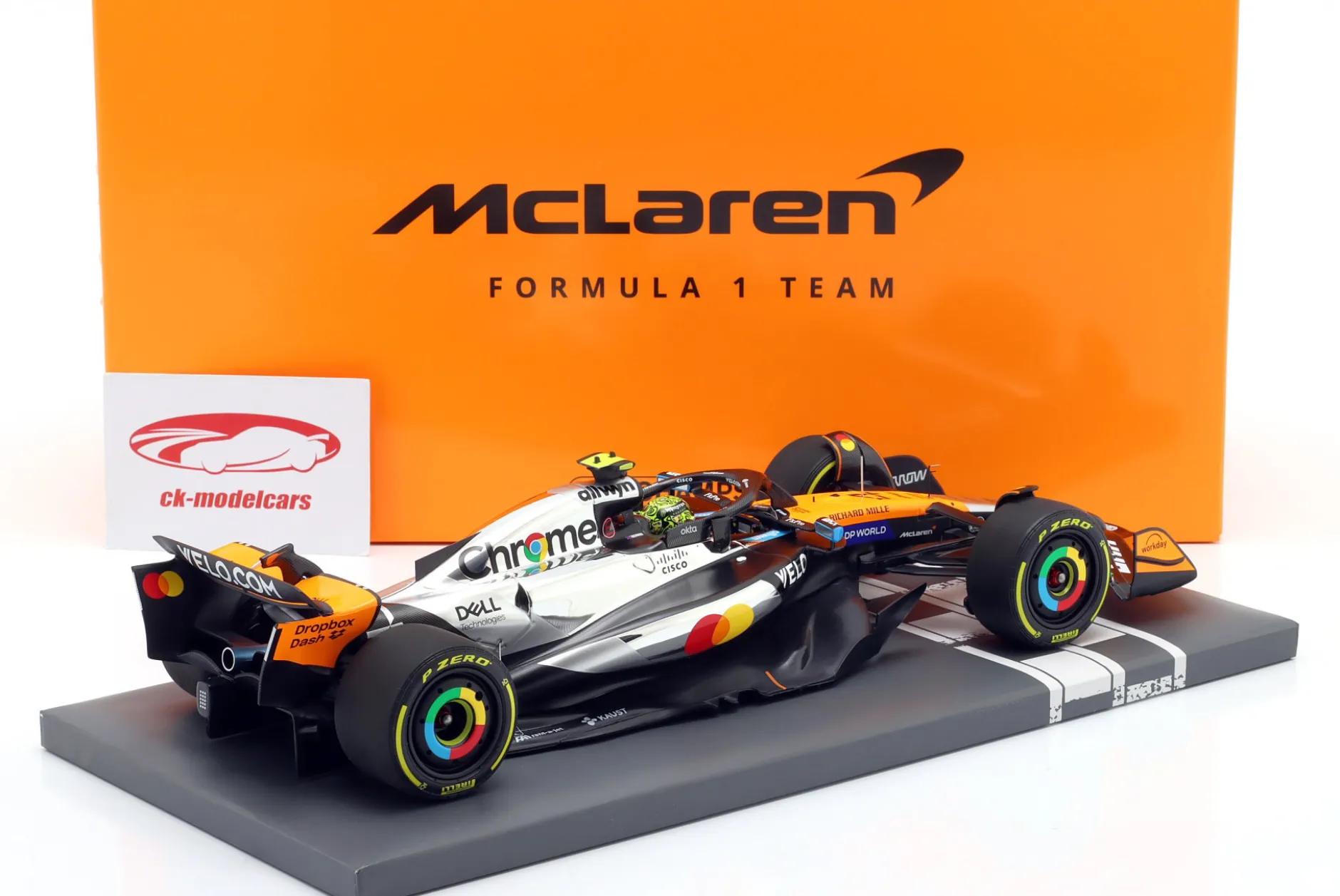Lando Norris McLaren MCL39 #4 Sieger British GP Formel 1 Weltmeister 2025 1:18 Minichamps