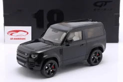 Land Rover Defender 90 P400 Baujahr 2021 schwarz GT-Spirit